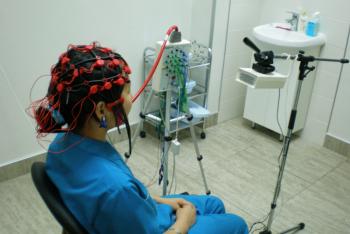 뇌의 EEG : 뇌파 검사가 보여주는 것, 절차 과정, 모스크바의 가격, 어린이 연구의 특징